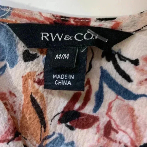 RW & Co chiffon like, lightweight  summer tunic style, hi lo blouse. - Picture 4 of 9